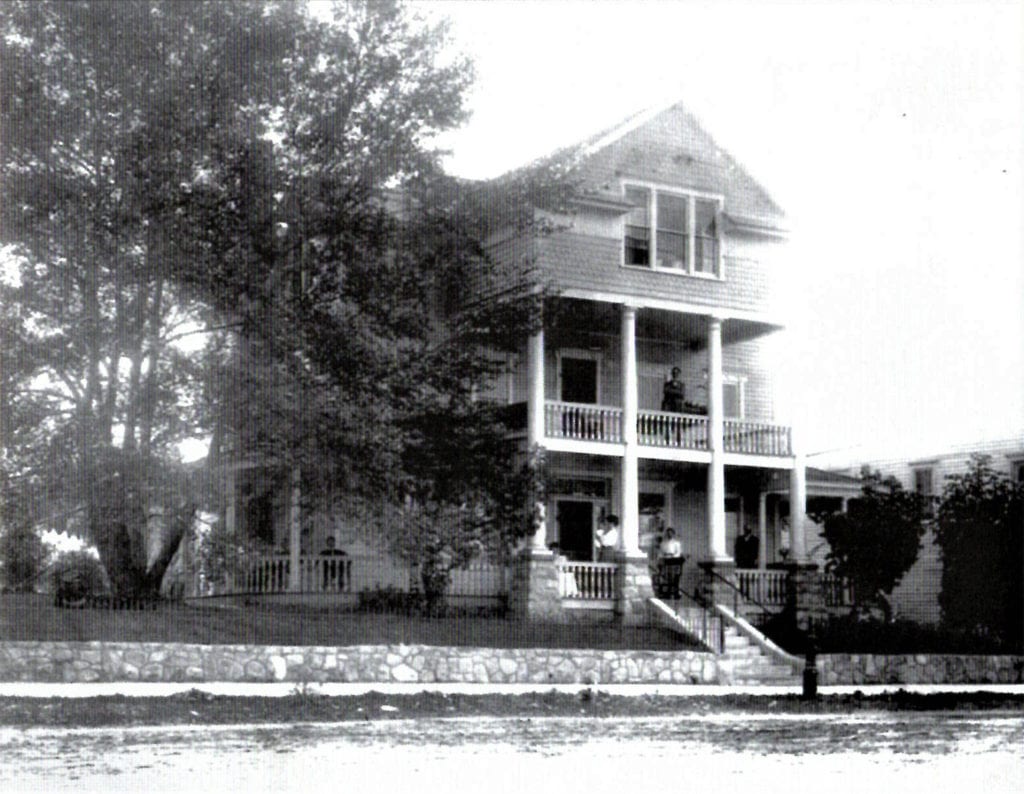 Our History - Colonial House Inn